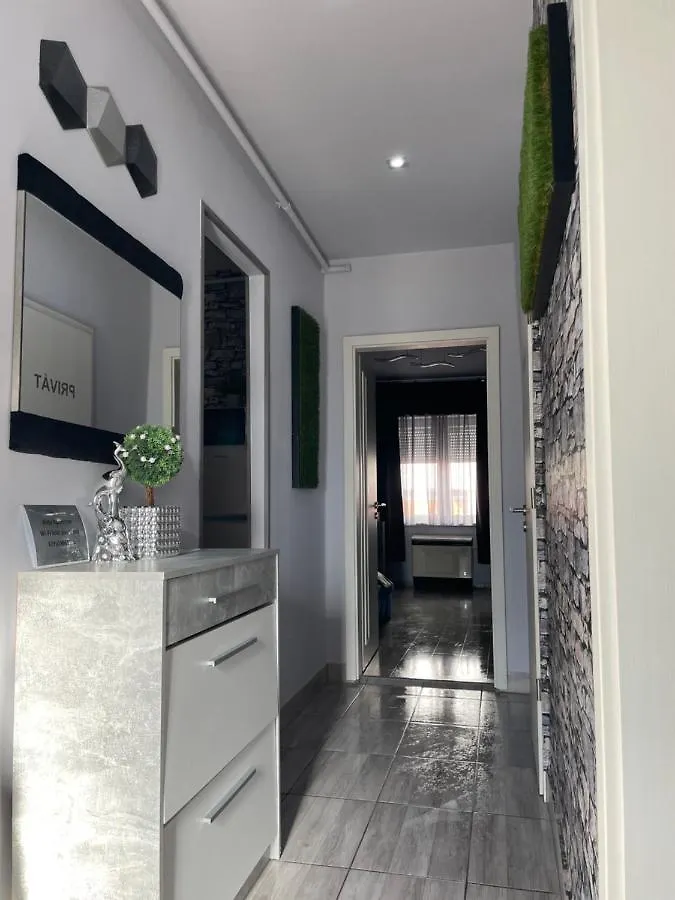 Apartment Kitty Downtown Apartman Debrecen